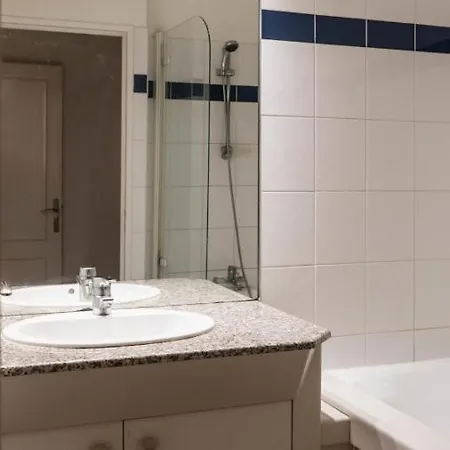 Nice Cozy Apartment A Few Steps From La Defense * Курбевуа
